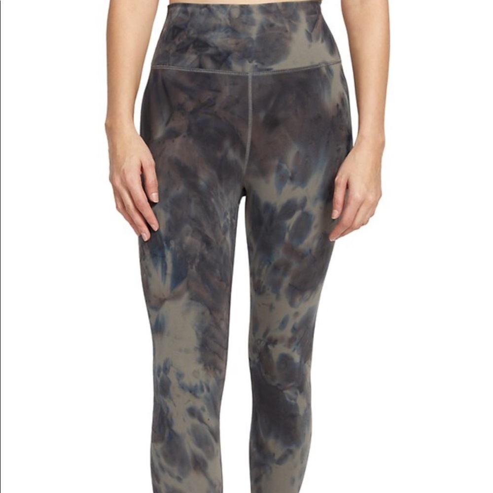 Kensie Performance Crop Leggings Gray Black Tie-Dye | Sides Size XS